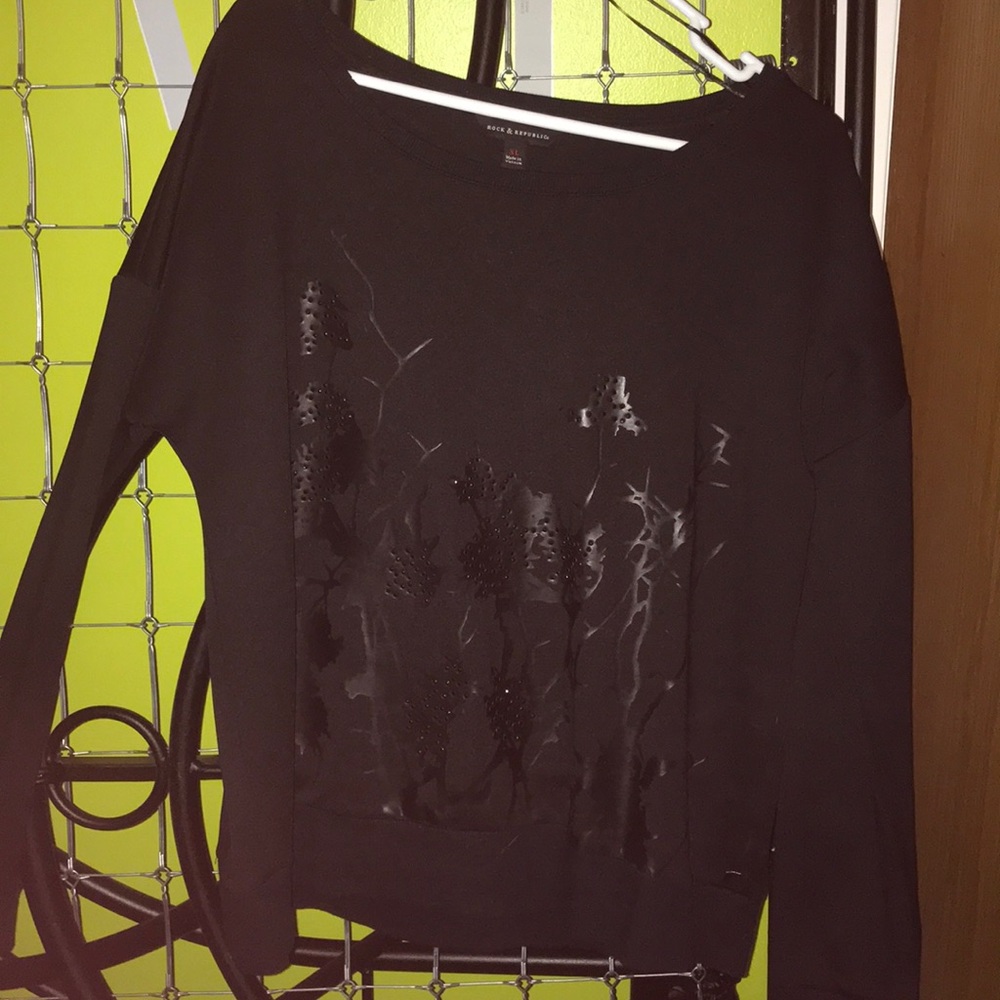 Black shiny sweatshirt